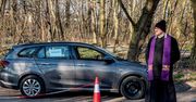 Koronawirus w Polsce. Zaskakujący pomysł księdza. Pod Poznaniem ruszyła "spowiedź drive"