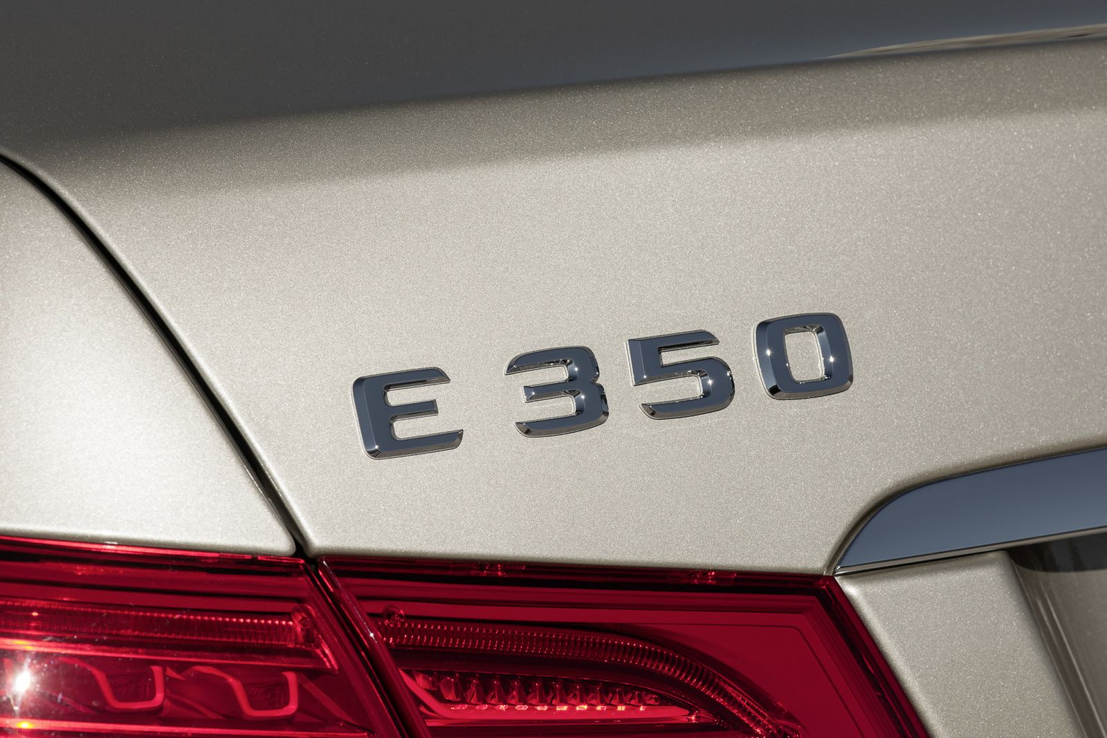 Mercedes-Benz klasy E na nowych zdjęciach [galeria] 10