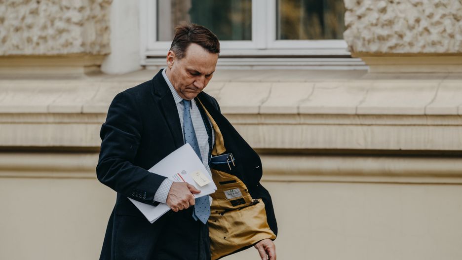 WARSAW, POLAND - MARCH 28: Polish Foreign MInister Radoslaw Sikorski arrives at the Chancellery of the Prime Minister ahead of Polish-Ukrainian intergovernmental consultations in Warsaw, Poland on March 28, 2024. (Photo by Wojciech Grzedzinski/Anadolu via Getty Images)