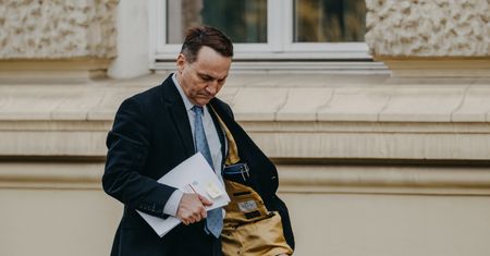 Sikorski nie chce wyjazdu do Brukseli. Wyjaśnia dlaczego