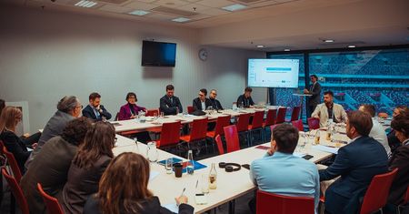 Czysty przemysł, czysty zysk? Jak Europa i Polska mogą wygrać transformację
