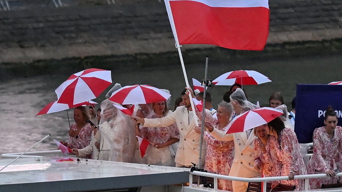 Zdjęcie okładkowe artykułu: PAP / Na zdjęciu: Polacy na ceremonii otwarcia IO w Paryżu