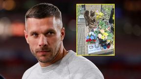 Podolski pokazał, co znalazł na grobie babci