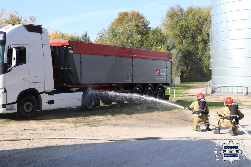 Opatowscy policjanci sprawdzili procedury podczas ćwiczeń kompleksowych „Silos 2026”