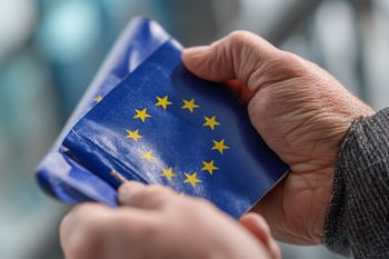 Nowe kontrole na granicach UE uderzą w turystów. Włochy i Portugalia nie odpuszczą Brytyjczykom