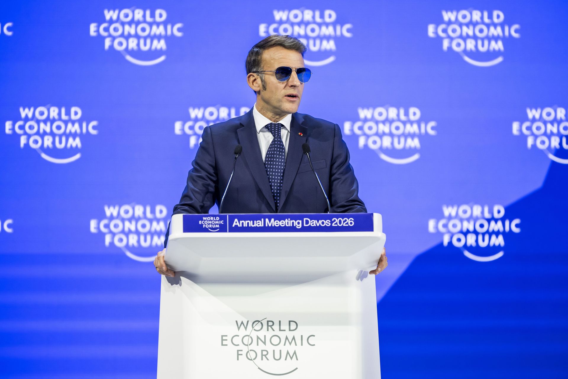 Macron: USA próbują osłabić Europę