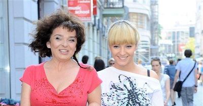 Katarzyna Grochola: Pisarka ma ładniejsze nogi od córki?