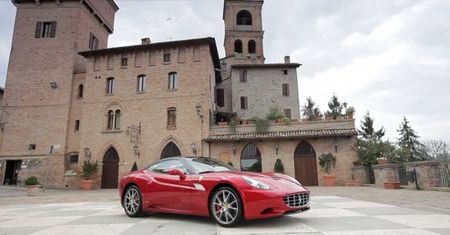 Ferrari California (2012) w sprzedaży [wideo]