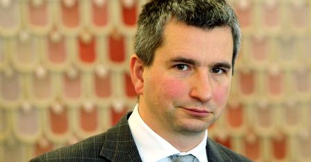 Bat na firmy wróci. Rząd nie zrezygnował ze specjalnej klauzuli