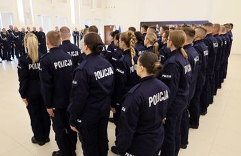Czy kandydaci do Policji muszą mieć przynajmniej średni wzrost?