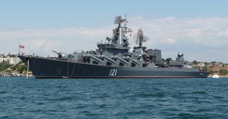 Płonie duma Floty Czarnomorskiej. Krążownik Moskwa w ogniu