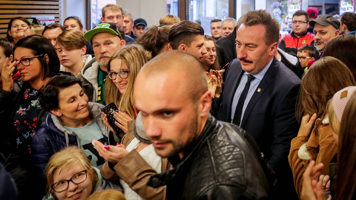 Zdjęcie okładkowe artykułu: Newspix / Dominik Gajda / Krzysztof Mrozek na spotkaniu z kibicami.