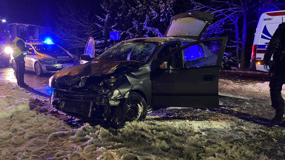  Do wypadku doszło 13 stycznia po godz. 22.  w Bezledach. 