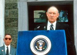 TVN 7 Władza absolutna