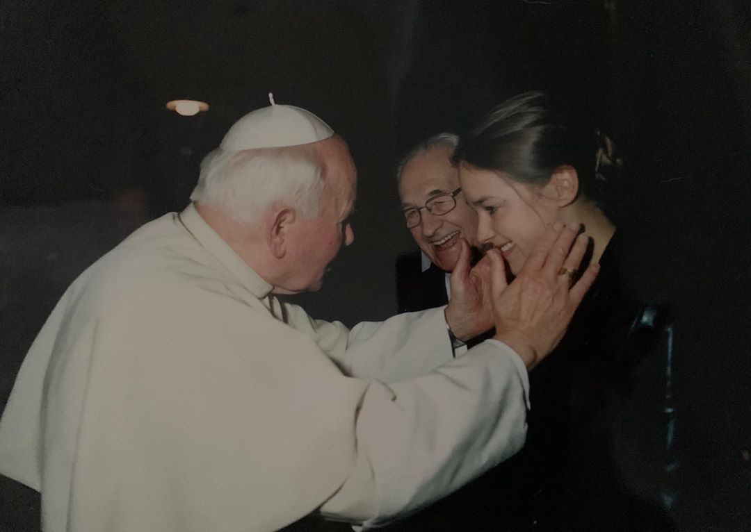Alicja Bachleda-Curuś podczas spotkania z Janem Pawłem II
