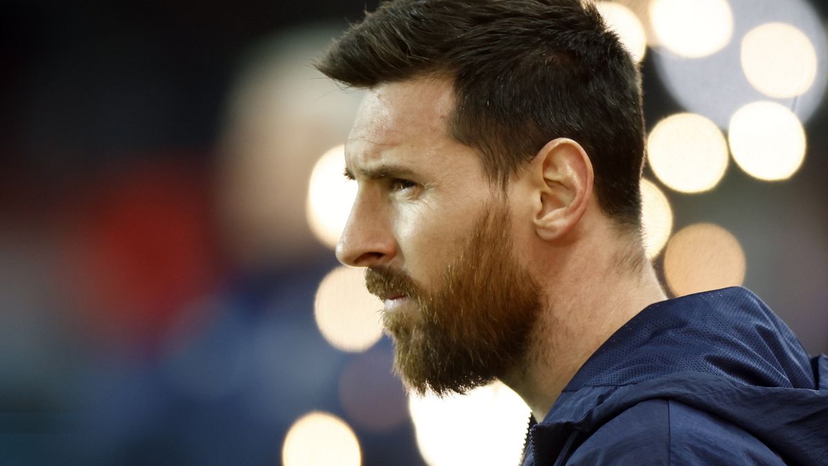 PAP/EPA / YOAN VALAT / Na zdjęciu: Lionel Messi