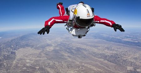 Baumgartner bije kolejny rekord. Na YouTube!