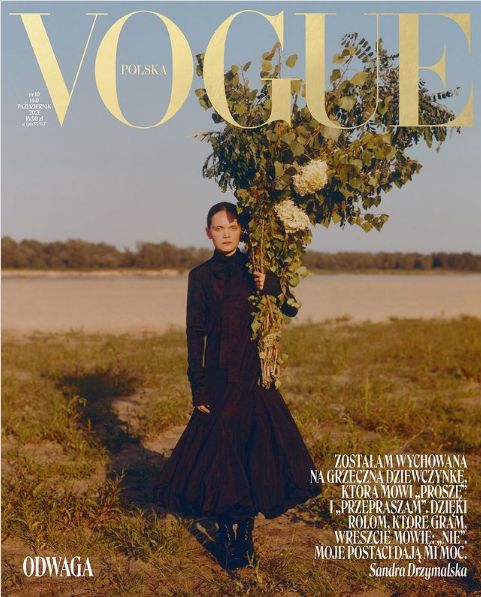Sandra Drzymalska na październikowej okładce "Vogue Polska"