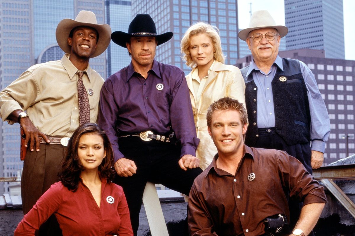 "Strażnik Teksasu" był hitowym serialem lat 90. TAK potoczyły się losy głównych aktorów [ZDJĘCIA]