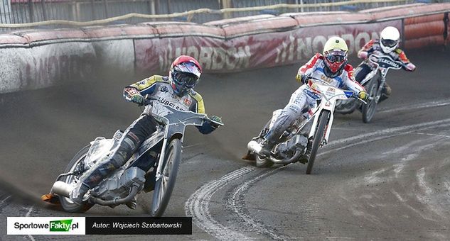 Oskar Bober (na prowadzeniu) został nowym zawodnikiem GKM Grudziądz