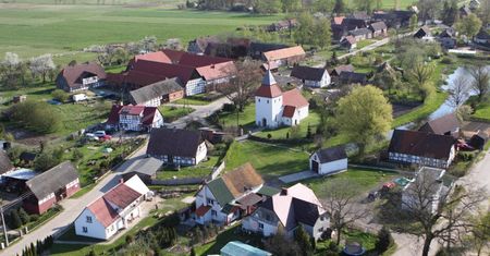 Kraina w kratę. Niezwykłe miejsce przyciąga turystów