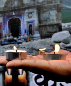 Śmigłowiec spadł po starcie w Himalajach. Nie żyje siedem osób