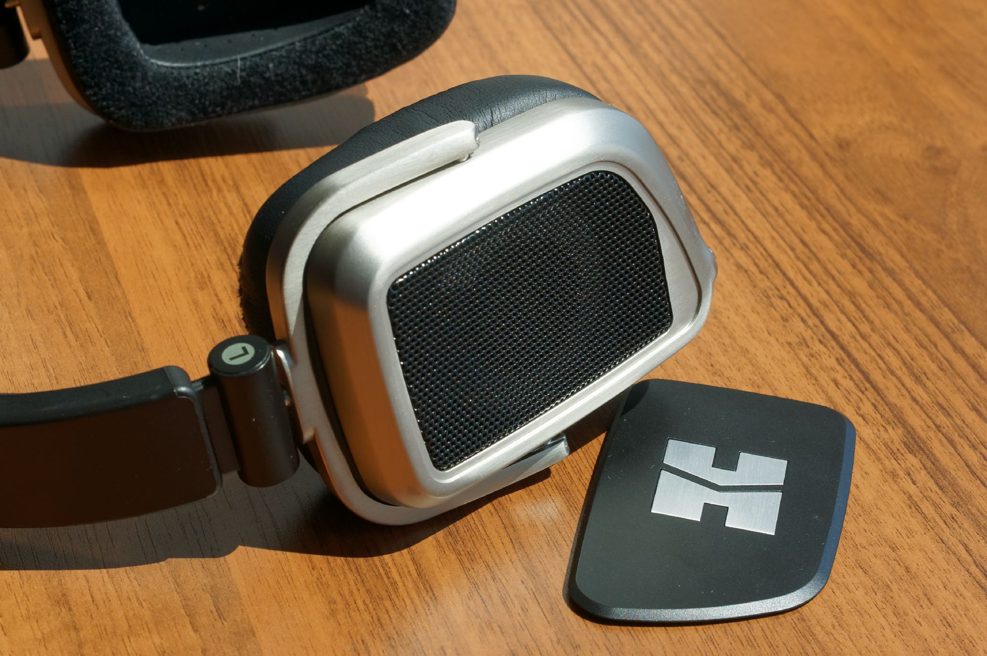 HIFIMAN Edition S – hybrydowe słuchawki dla fanów basów i sopranów 5