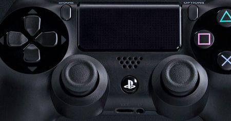 PlayStation 4 tanieje w Europie. W Polsce cena też się zmienia, ale powoli