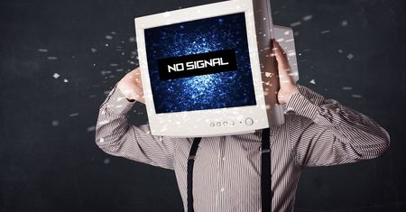 Microsoft: przez przestarzałe komputery częściej sięgamy po alkohol