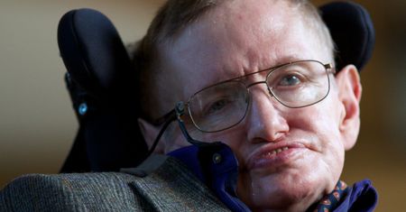 Inteligentny syntetyzator mowy pozwolił Hawkingowi ostrzec ludzkość przed AI