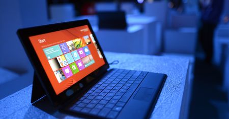Wieści z mobilnego Microsoftu: Windows 10 się spóźni, Office częściowo płatny