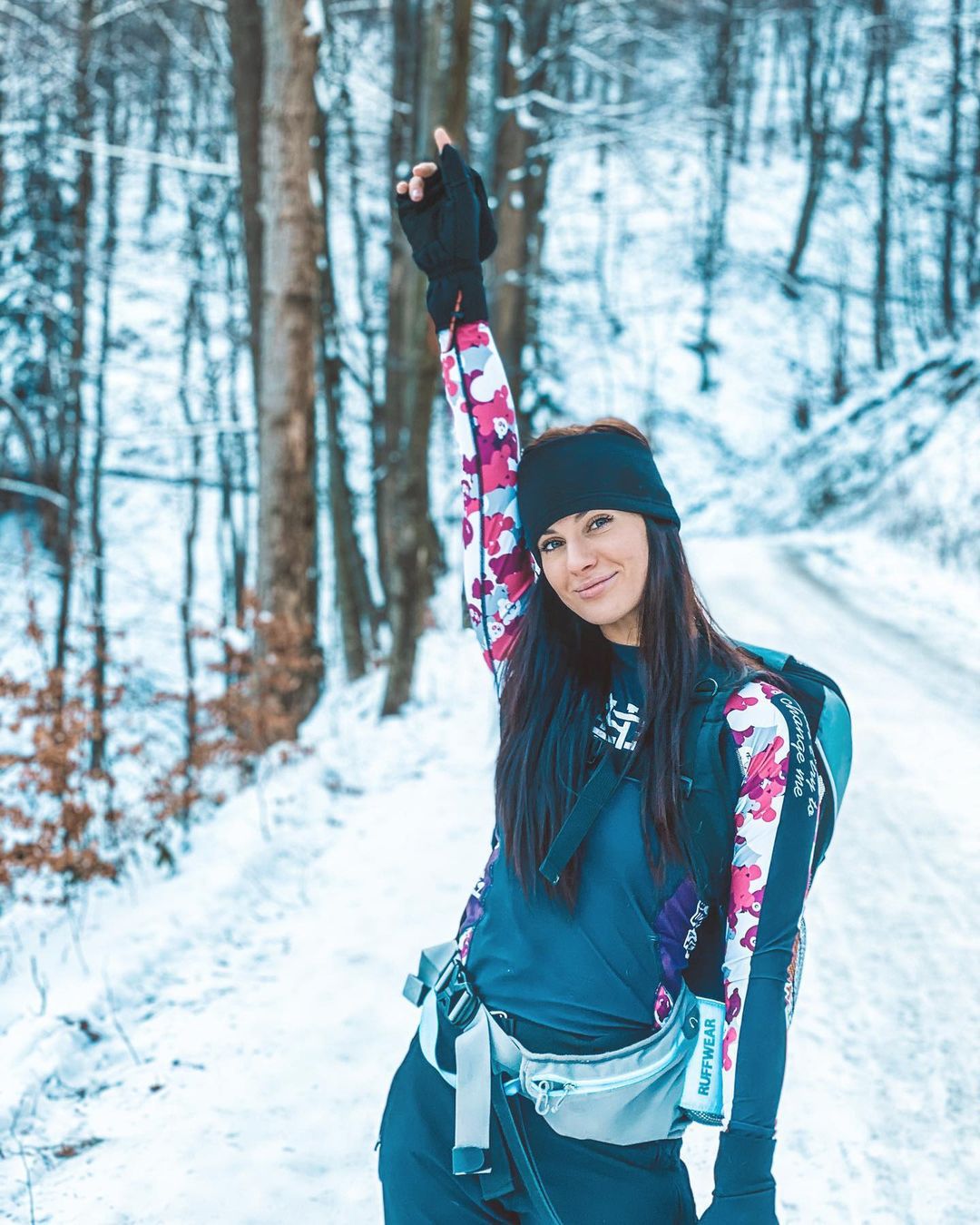 Patrycja Wieja - w stroju sportowym na śniegu