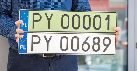 To koniec "PO". Stolica Wielkopolski zmienia tablice rejestracyjne