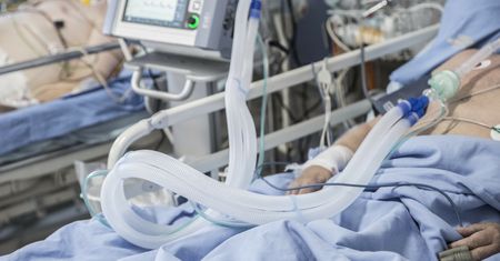 Koronawirus. Skąd nagły wzrost liczby zgonów? Dr Grzesiowski wyjaśnia