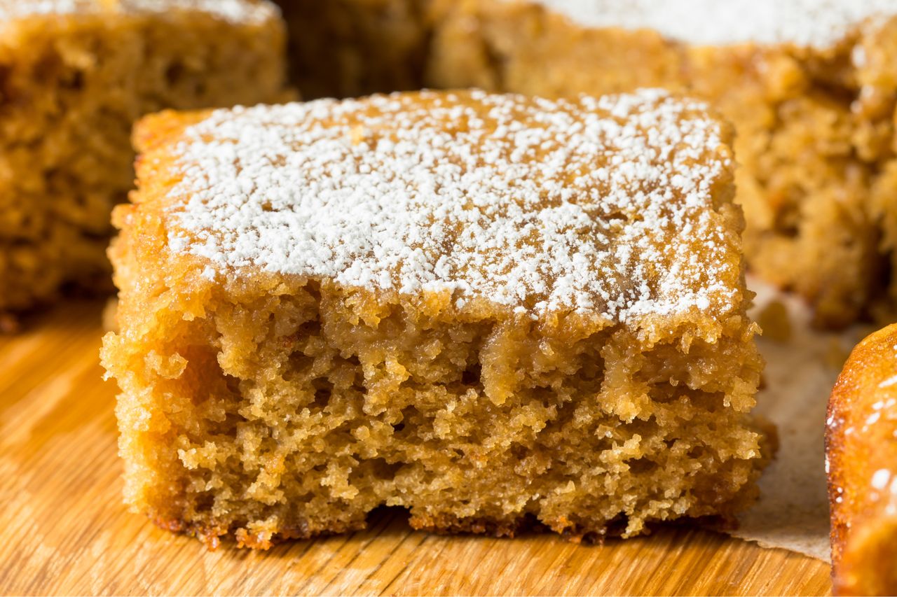 Puszyste ciasto cynamonowe do kawy. Znika do ostatniego okruszka