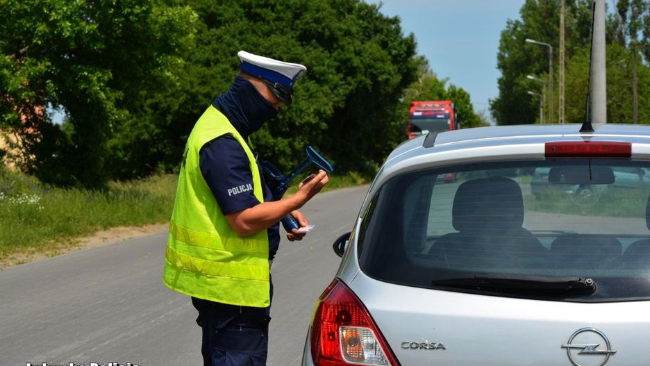 Oleśnica. Kierowcy proszą, policjanci odmawiają. Nie chcą wykonywać testów trzeźwości