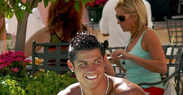 Cristiano Ronaldo wybrany "idealnym gejem"!