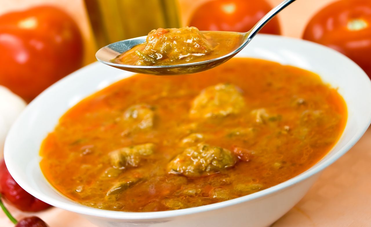 Zupa kebabowa. Prosty przepis na aromatyczne danie na chłodne dni