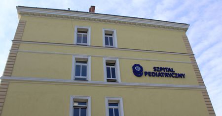 Bielsko-Biała. Minister zmienił rozporządzenie, szpital uratowany, przynajmniej do czerwca