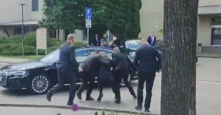 Mówią o motywach sprawcy ataku. "Stoimy u progu wojny domowej"