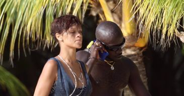 Rihanna jest bankrutką!