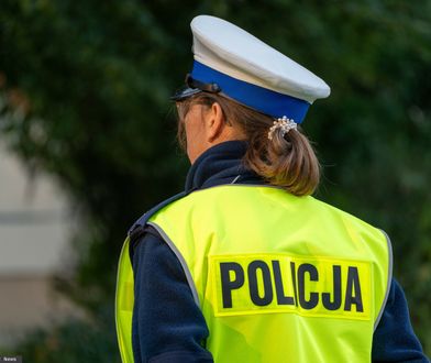 Ugodziła policjantkę nożem. Ujawniono, jak zachowywała się przed atakiem