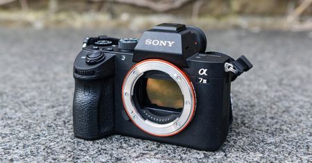 100-megapikselowa pełoklatkowa matryca Sony już niedługo w aparatach konsumenckich