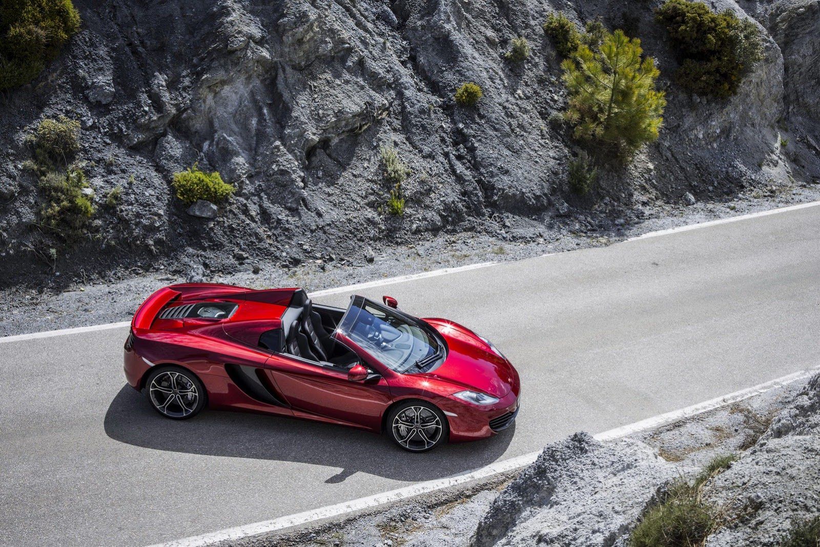 McLaren MP4-12C Spider - obszerna galeria prosto od producenta 52