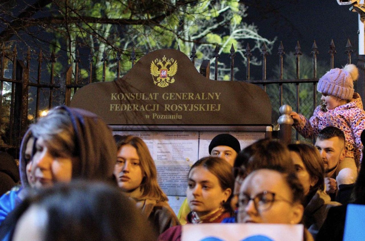 Rosjanie wyprowadzają się z Poznania. Budynkiem konsulatu oficjalnie zainteresowała się Ukraina