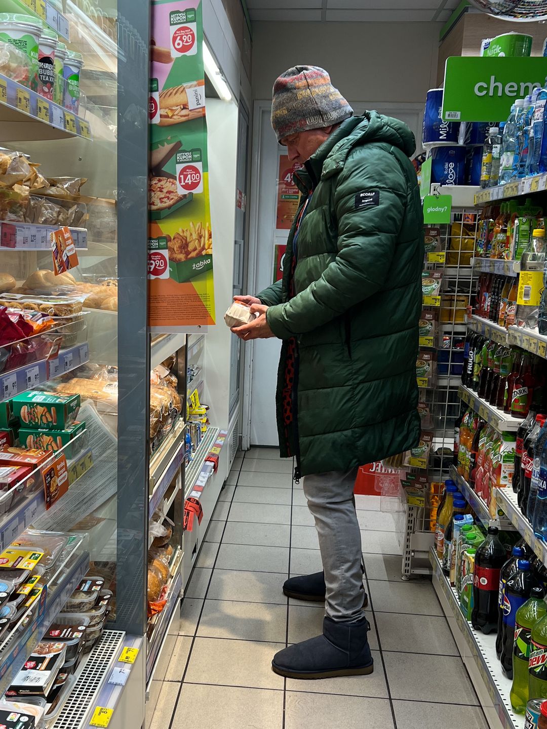 Jarosław Jakimowicz kupił Mustanga i pojechał nim po jajka