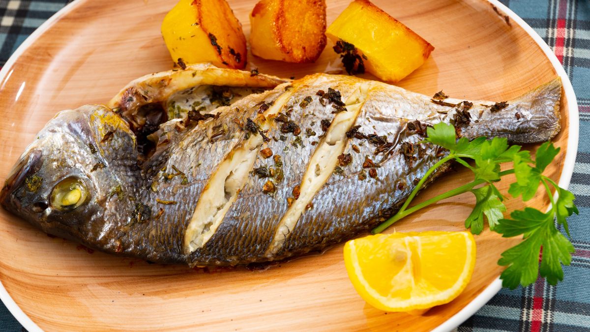 Dorada jest tańsza od łososia i o wiele tańsza