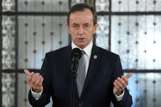 Polacy siedzieli w domu, a senatorowie latali. Ile wydaliśmy na podróże polityków?