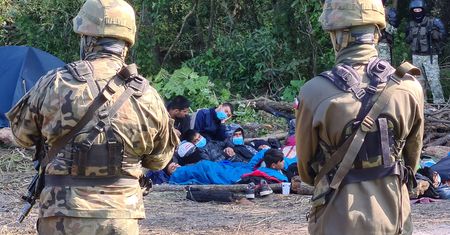 "I want international protection". Uchodźcy na granicy z Białorusią wnoszą o ochronę międzynarodową