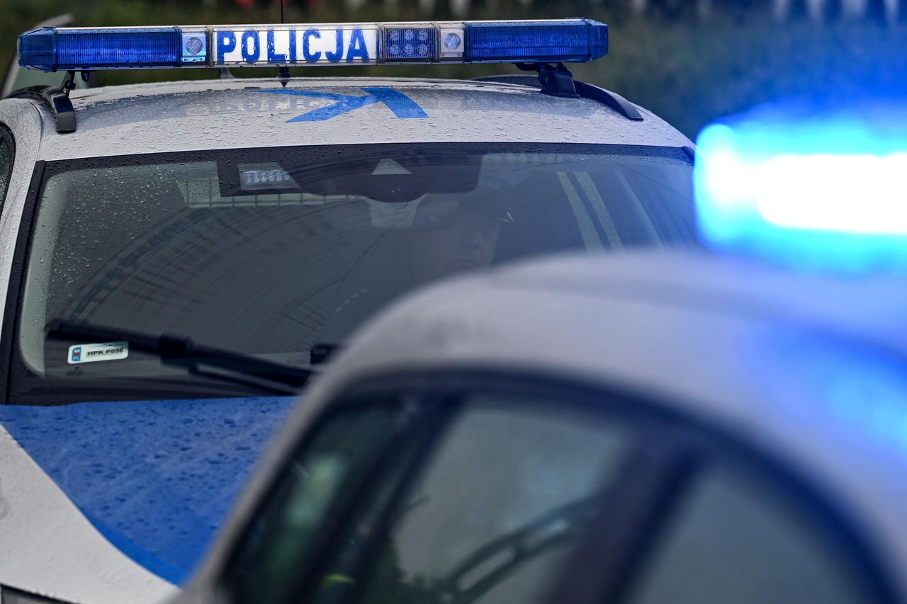 Nieoznakowany radiowóz wbił się w Tira. Policjant odszedł na wieczną wartę